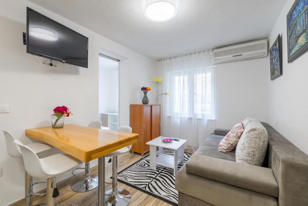 Apartments By The Sea Baska Voda, Makarska - 17570 Buitenkant foto