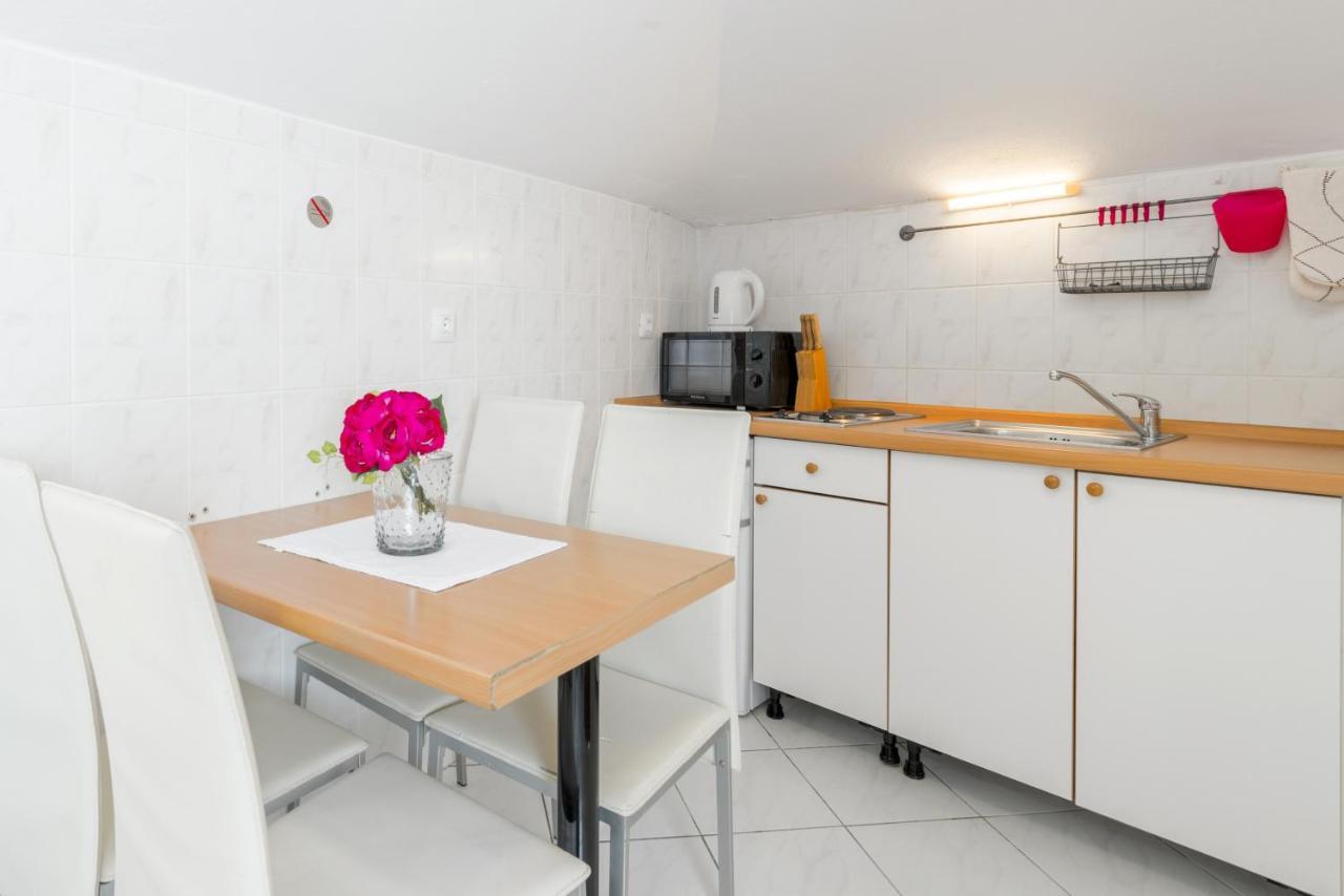 Apartments By The Sea Baska Voda, Makarska - 17570 Buitenkant foto