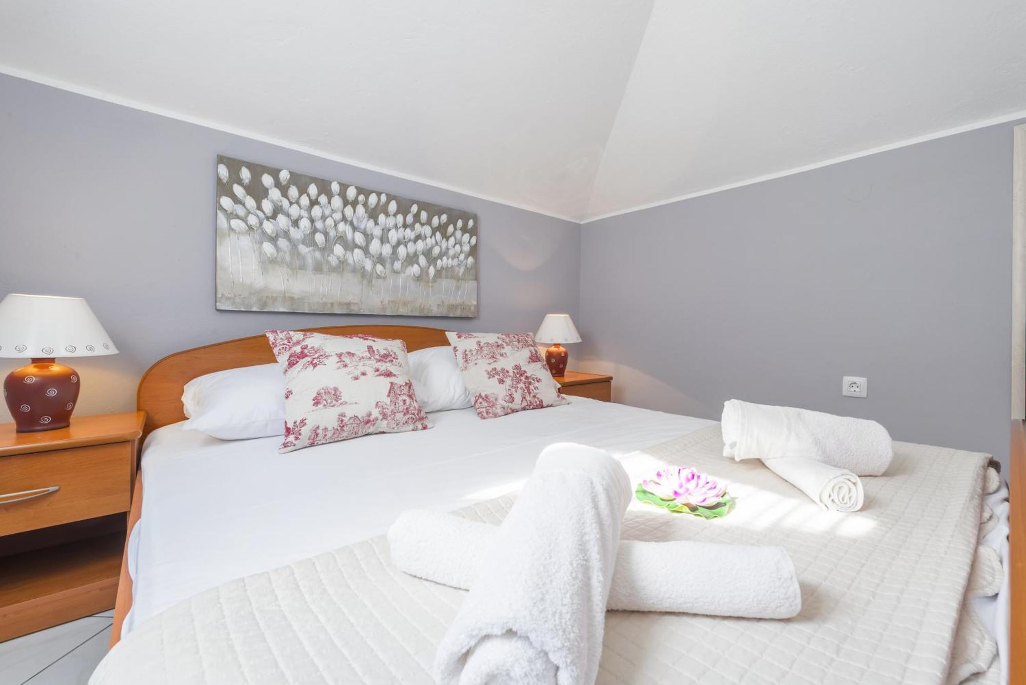 Apartments By The Sea Baska Voda, Makarska - 17570 Kamer foto