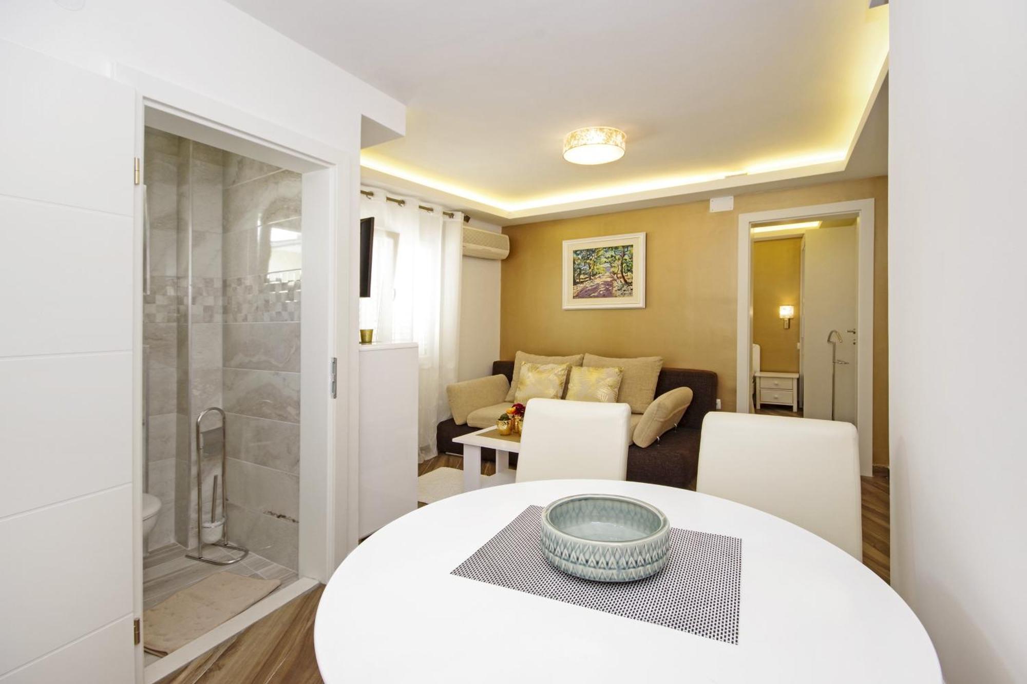 Apartments By The Sea Baska Voda, Makarska - 17570 Kamer foto